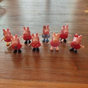 Vintage Peppa Pig Figures 2003 Jazwares Lot of 8 No Duplicates Camera Bee Hearts